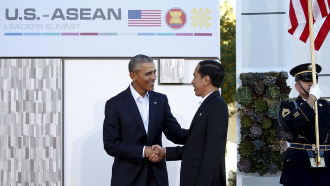 Setelah beberapa saat, Presiden Jokowi dan rombongan lepas landas meninggalkan Guam menuju Bandara Internasional Halim Perdanakusumah di Jakarta.