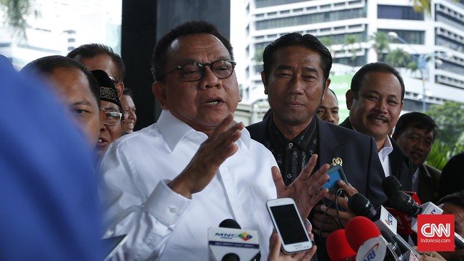 Ini penundaan ketiga setelah sebelumnya, Senin (22/2) penundaan pertama karena jumlah peserta tak kuorum dan penundaan kedua terjadi Kamis (25/2).