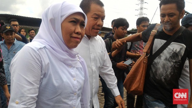 Menteri Sosial Khofifah Indar Parawansa setuju tersangka kekerasan seksual dan pembunuhan siswi SMP di Bengkulu dihukum seberat-beratnya dengan pasal berlapis.