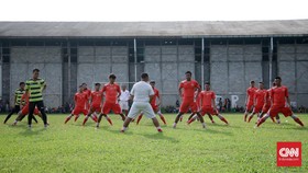 Persija Seleksi Tiga Striker Asing di Yogyakarta