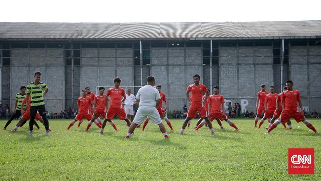 Bek asal Brasil itu dikabarkan lebih memilih gabung Persepam Madura United, tim level kedua yang lebih sehat secara finansial.