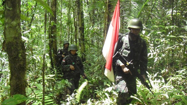 Satuan Tugas Pengaman Perbatasan (Satgas Pamtas) TNI terlibat kontak senjata dengan kelompok kriminal bersenjata (KKB) di Intan Jaya, Papua.