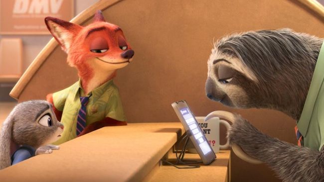 Zootopia disebut-sebut merupakan karya penulis naskah Gary L. Goldman yang pernah ditawarkan ke Disney, namun ditolak mentah-mentah.