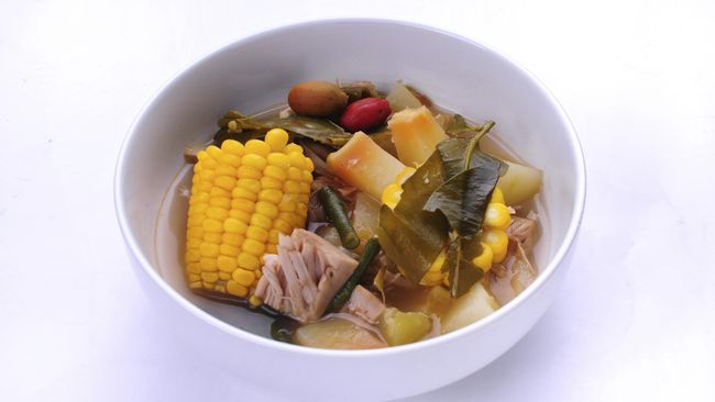 Sayur asem adalah masakan khas Indonesia yang terdiri dari kuah dan sayuran. Simak cara membuat sayur asem Jawa yang menggugah selera!