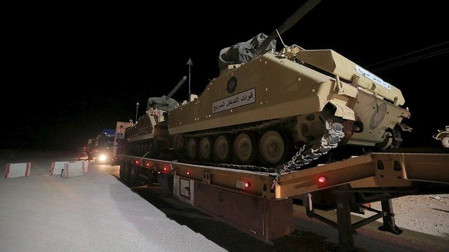 Amerika Serikat menawarkan bantuan militer senilai US$155 miliar berupa penjualan senjata dan peralatan militer lain kepada pemerintah Arab Saudi.