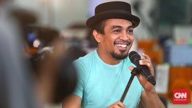 Glenn Fredly Angkat Topi untuk Nakhoda dan Kepala Sekolah