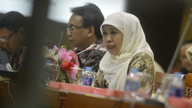 Kemensos Koordinasi Pulangkan 52 WNI Terduga ISIS Dari 52 WNI yang terduga ISIS, ada cukup banyak yang berlatar belakang pendidikan tinggi. Mereka pernah kuliah di dalam negeri dan di luar negeri.