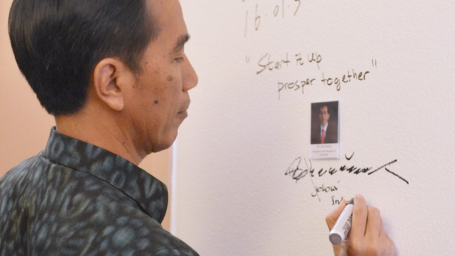 Presiden Joko Widodo mengajak Twitter untuk ikut menyebarkan toleransi dan pesan perdamaian.