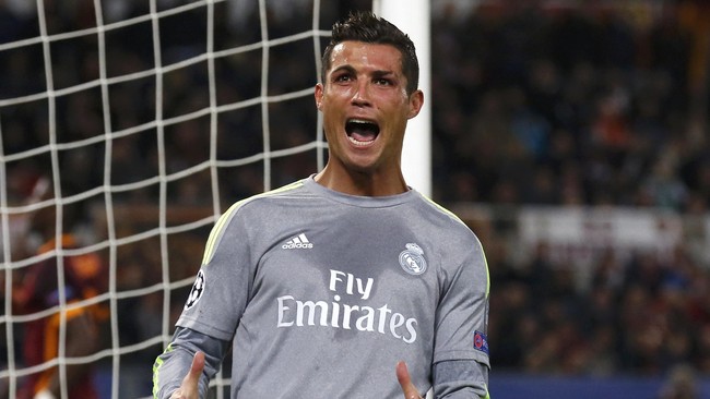Agar bisa bermain hingga berusia kepala empat, Cristiano Ronaldo mengubah pola makannya dan mengikuti langkah LeBron James.