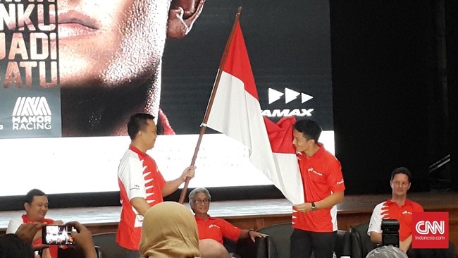 Kesuksesan Rio Haryanto mendapatkan satu kursi di Formula 1 menjadikan Indonesia negara Asia kelima yang menembus ajang balap jet darat.