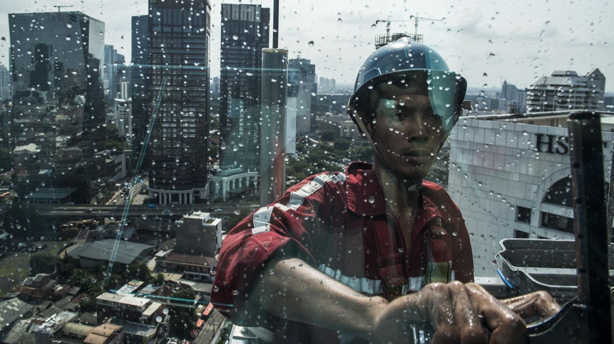 Pekerja Berat Boleh Batal Puasa demi Nafkahi Keluarga?