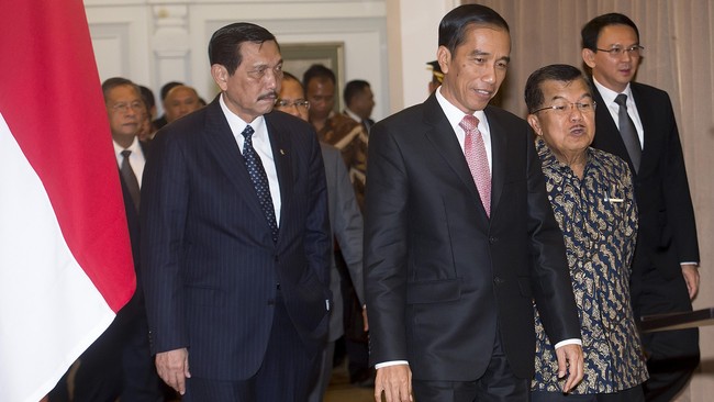 Kelanjutan pembahasan revisi UU KPK di DPR menanti kepastian sikap Jokowi. Sang Presiden diminta bersikap tegas terkait rencana revisi UU KPK.