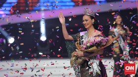 Kezia Roslin Didaulat Menjadi Puteri Indonesia 2016