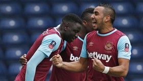 Pantaskah West Ham Beri Banderol 50 Juta Pounds untuk Payet?