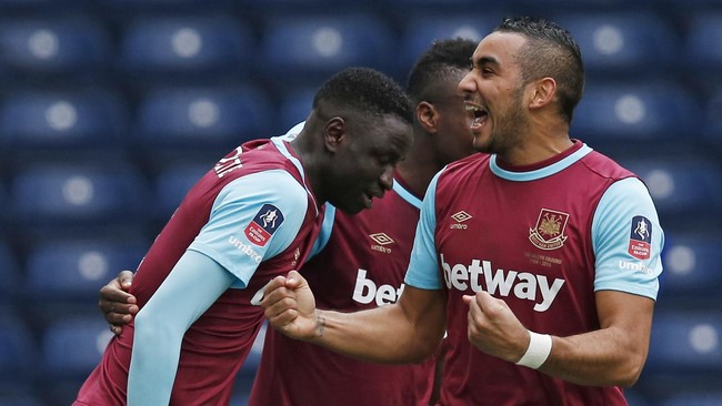 Dimitri Payet bukan pemain pertama yang menolak tampil untuk klubnya. Berikut ini lima pemain lainnya yang pernah menolak bermain karena ingin dijual.
