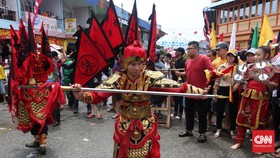 Sambut Cap Go Meh Lewat Ritual Tolak Bala Para Tatung