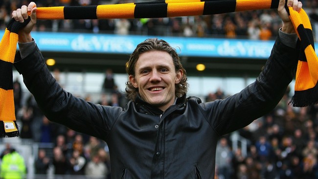 Jimmy Bullard pernah mendapatkan gaji yang terlalu besar dari Hull City karena kesalahan klub ketika menyodorkan kontrak.