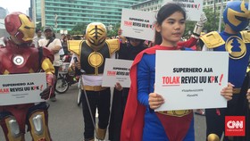 'Iron Man' Hingga 'Batman' Tolak Revisi UU KPK
