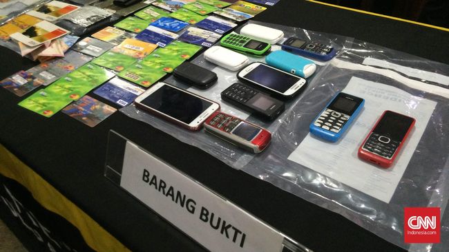 OLX dan Kaskus Siap Ungkap Sindikat Penipu Toko Online Kedua perusahaan e-commerce ini menyatakan siap memberikan data mengenai lapak tersangka penipuan jika ada permintaan dari pihak kepolisian.