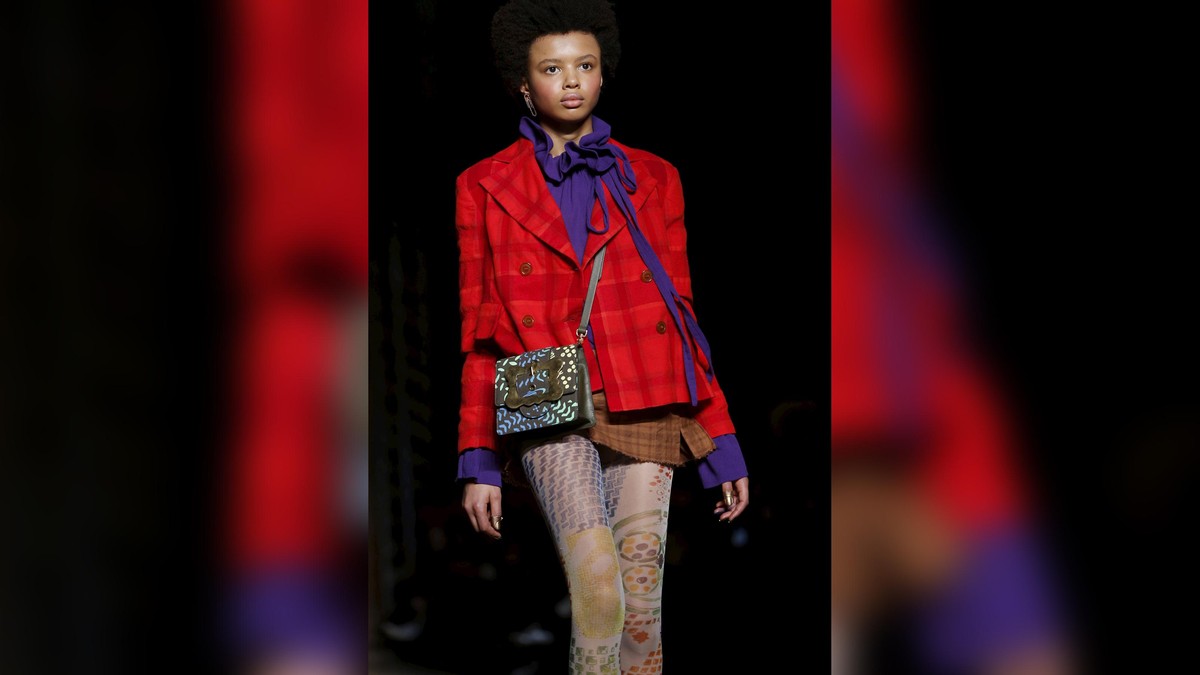 Koleksi Gaun Khas Vivienne Westwood di London Fashion Week