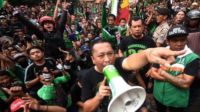 Dengan sterilnya wilayah Senayan, Jakarta, Gatot S. Dewa Broto tidak yakin Bonek bisa melakukan unjuk rasa di Kantor Kemenpora.