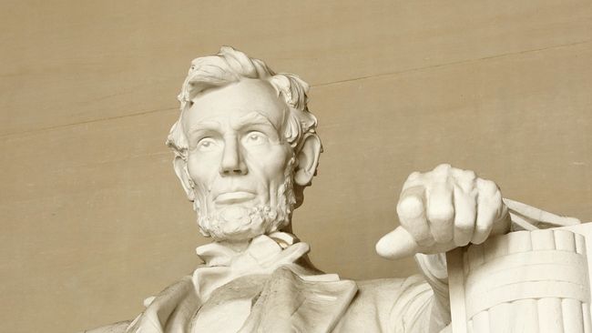 Sebanyak 43 patung kepala Presiden Amerika Serikat terlantar di sebuah pertanian di Virginia, AS. Banyak diantara patung tersebut yang kondisinya rusak parah.