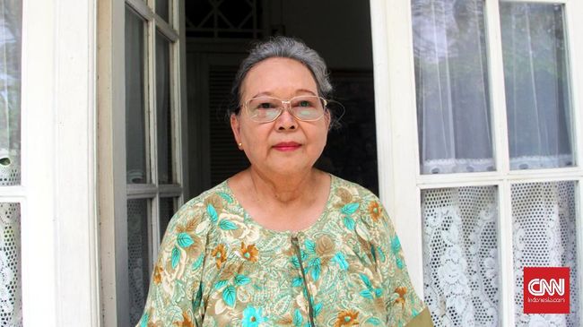 Tak terhitung berapa banyak mahasiswa yang menjadikan karya Nh Dini sebagai bahan kajian karya ilmiah.