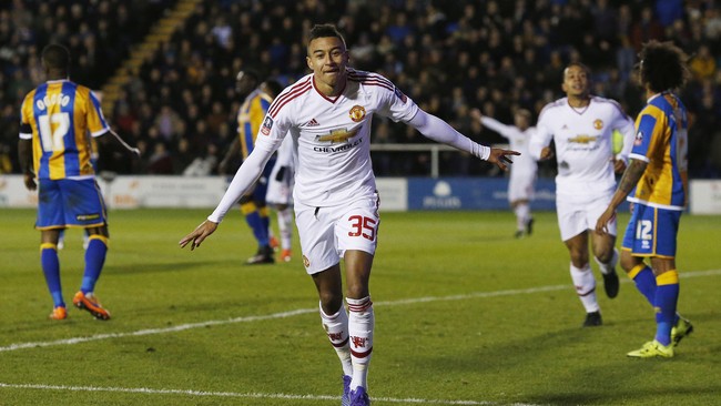 Manchester United memastikan tempat di perempat final Piala FA setelah mengalahkan Shrewsbury Town dengan skor telak 3-0, Selasa (23/2) dini hari WIB.