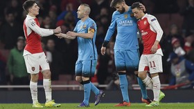 Predikat Raja Assist Oezil Tak Menular di Liga Champoins