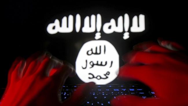 Tiga Warga Negara Indonesia yang terindikasi akan bergabung dengan ISIS di Suriah, dideportasi dari Turki dan telah tiba di Jakarta, Sabtu malam (24/12).