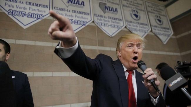 Donald Trump memberikan respon santai atas anggapan publik baru-baru ini yang membandingkan dirinya dengan pemimpin Nazi Jerman, Adolf Hitler.