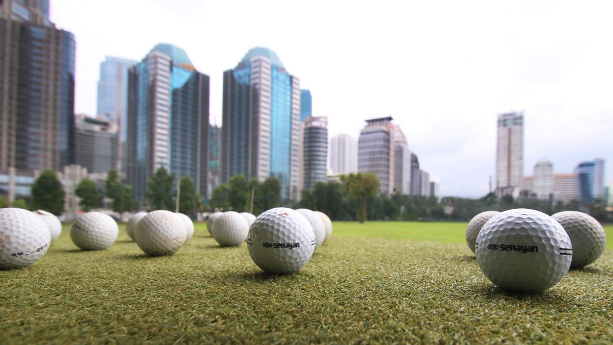 Siswa Baru SMA Al Azhar 9 Yogyakarta Main Golf Saat MPLS