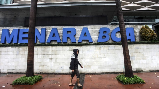 Pertumbuhan laba tahun lalu sebesar 9,3 persen tercatat melambat dibandingkan peningkat laba 2014 yang mencapai 15,7 persen.