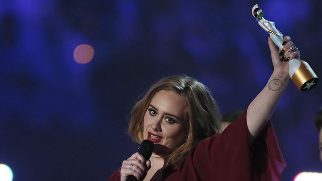 Saat ini Adele telah menikah dan memiliki anak. Belum ada tanda-tanda Adele akan pensiun dari karier bermusiknya.