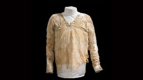 Gaun Tertua Berusia 5000 Tahun Dipajang di Museum London