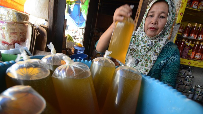 Pemerintah memberikan waktu kepada pengusaha untuk mengajukan pembayaran subsidi minyak goreng curah sampai 31 Juli 2022.