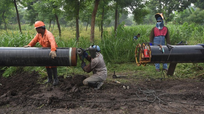 Harga gas pipa di Indonesia rata-rata US$8,3 per MMBTU, Malaysia US$6,6 per MMBTU, dan Thailand US$7,5 per MMBTU.