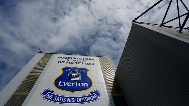 Everton diprediksi akan mendapatkan gelontoran uang setelah seorang hartawan Iran membeli 49,9 persen saham klub tersebut.