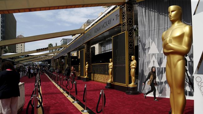 Berikut ini laporan langsung dari malam anugerah Academy Awards ke-88 yang diselenggarakan dari Dolby Theater, Los Angeles.