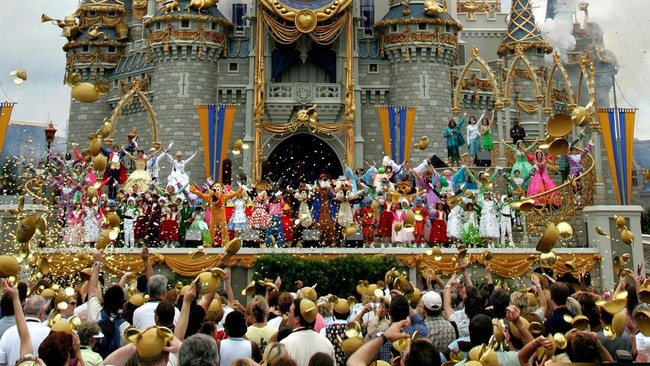 Gabungan beberapa investor membuat 'Disneyland' Boyolali yang rencananya akan mulai dibangun pada September 2017 dijanjikan lebih megah dari versi aslinya.