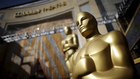 Gara-gara Oscar, Tur Dolby Theatre Sempat Ditunda