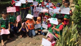 Anak Gunung Belajar Tentang Laut