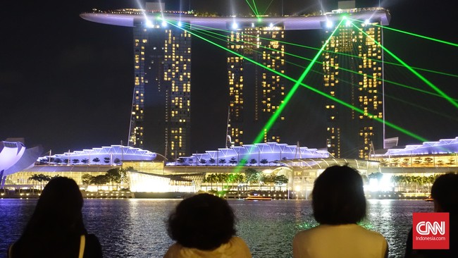 Dalam laporan index penurunan ketimpangan yang dirilis Oxfam, Singapura termasuk dalam 10 negara yang dinilai buruk dalam mengatasi ketimpangan ekonomi.