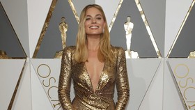 Margot Robbie Ajak Leonardo DiCaprio Berdansa Usai Oscar
