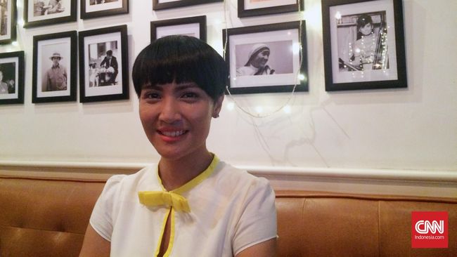 "Surat lamaran" itu berisi ajakan Lea untuk berkolaborasi dengan Foster di panggung festival musik Java Jazz 2016. Akhirnya surat itu mendapat jawaban.