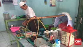Mencicipi Nasi Gandul, Kuliner Legendaris Pati