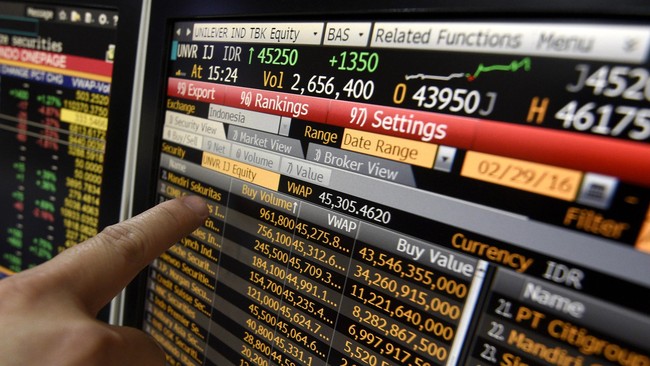 Pelemahan Indeks Harga Saham Gabungan (IHSG) pada hari ini, Senin (11/11), diproyeksi berlanjut, karena merespons data defisit transaksi berjalan yang melebar.