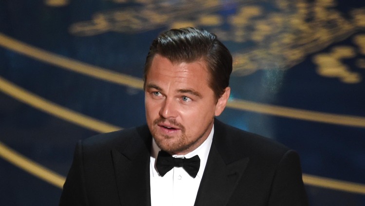 HOLLYWOOD, CA - FEBRUARY 28:  Actor Leonardo DiCaprio accepts the Best Actor award for 'The Revenant' onstage during the 88th Annual Academy Awards at the Dolby Theatre on February 28, 2016 in Hollywood, California.  (Photo by Kevin Winter/Getty Images)