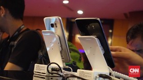 Jangan Coba-coba Celupkan Samsung Galaxy S7 ke Laut