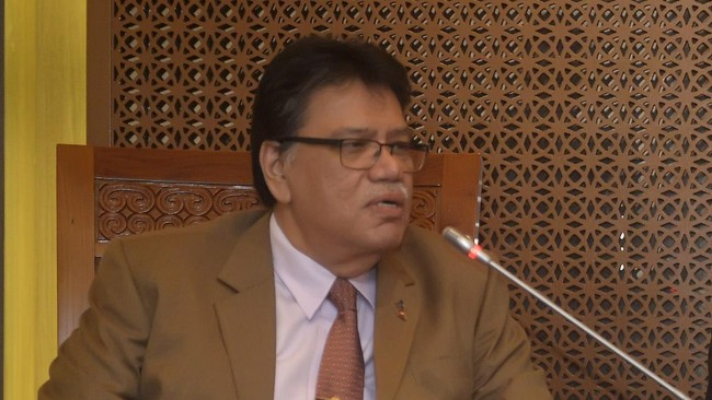 Dubes Malaysia untuk Indonesia, Zahrain Mohamed Hashim menilai pengunduran diri Mahathir Mohamad dari UMNO tidak berpengaruh terhadap politik Malaysia.